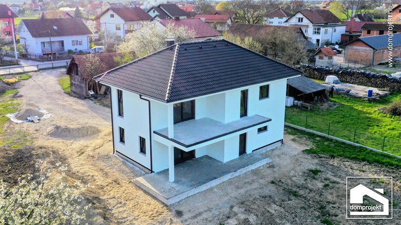 Hochwertiges Fertighaus mit Obergeschoss Brezovica