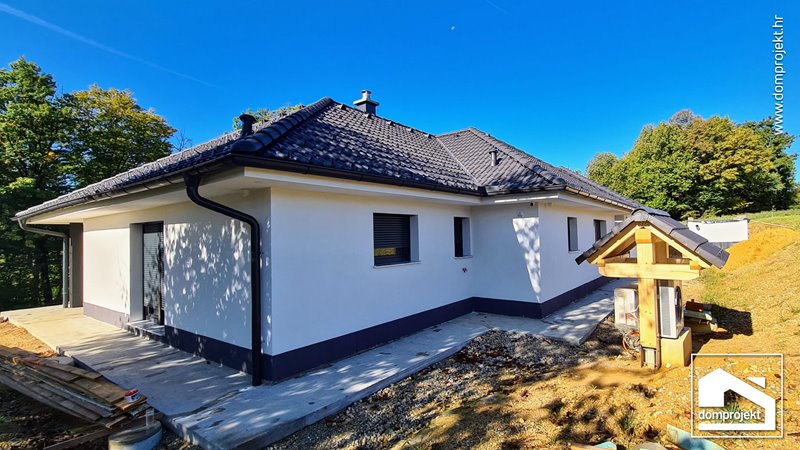 Modernes Fertighaus Sveti Tomaž