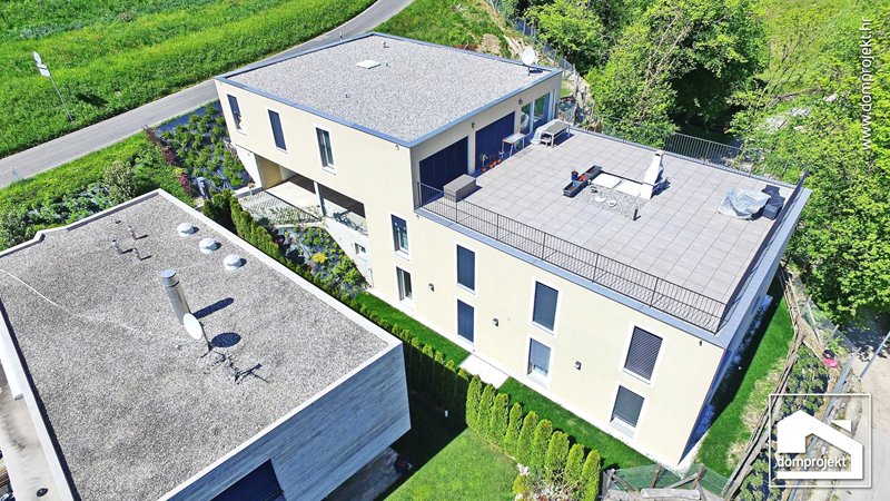 Familienfreundliches Fertighaus mit Obergeschoss Mendrisio