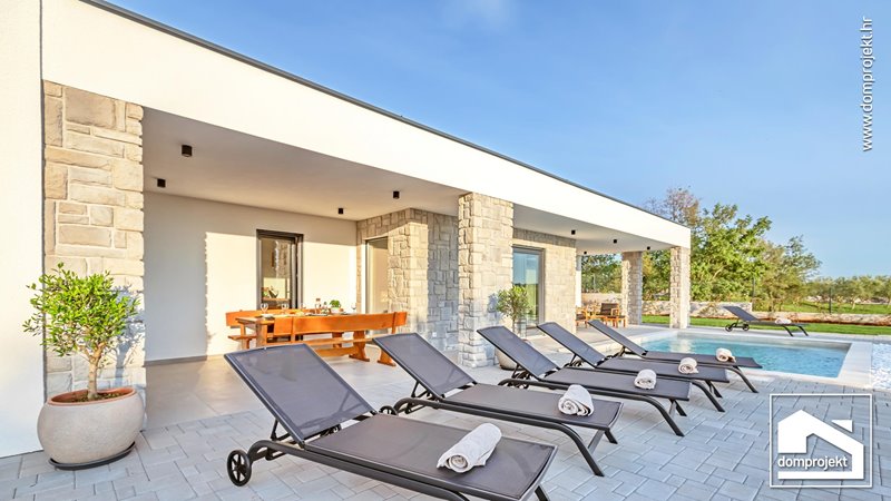 Fertighaus mit Pool Buje