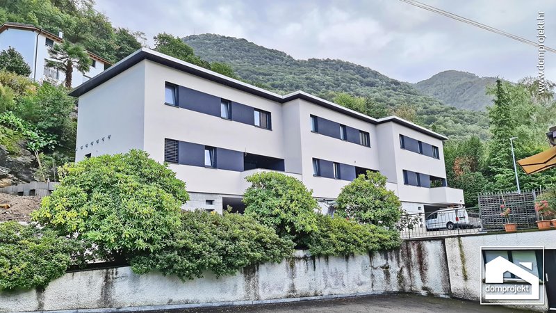 Modernes Fertighaus mit Obergeschoss Camignolo