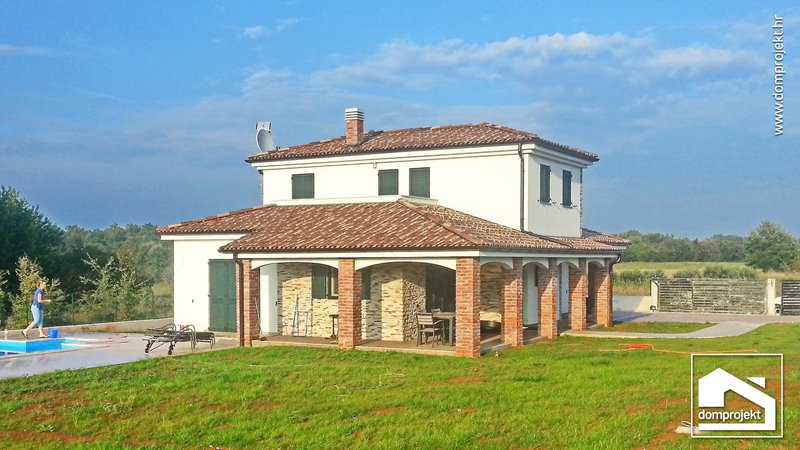 Modernes Fertighaus mit Obergeschoss Fuškulin