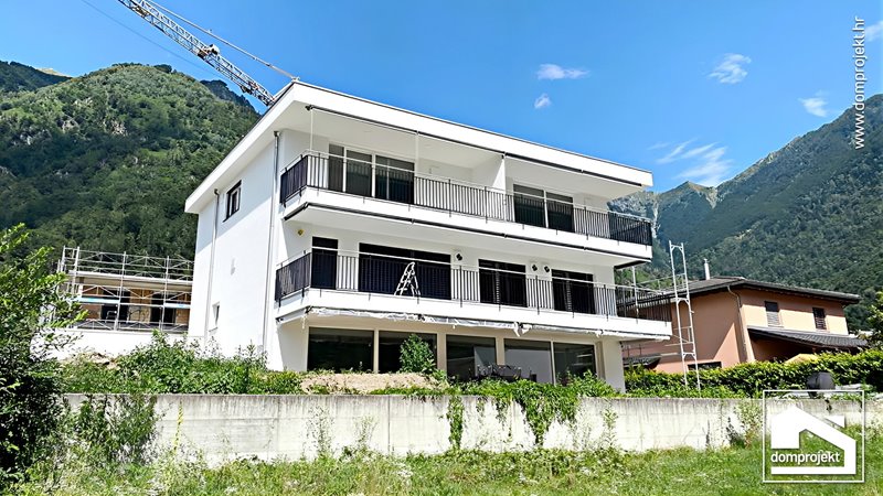 Modernes Fertighaus mit Obergeschoss Gordevio