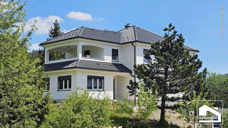 Modernes Fertighaus mit Obergeschoss Lokve