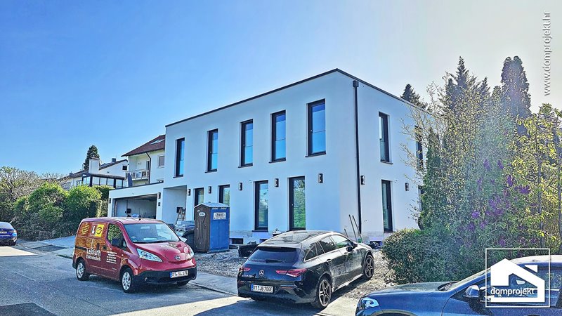 Modernes Fertighaus mit Obergeschoss Reutlingen