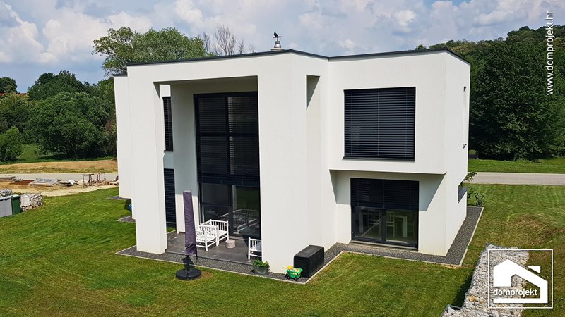 Modernes Fertighaus mit Obergeschoss Selnica