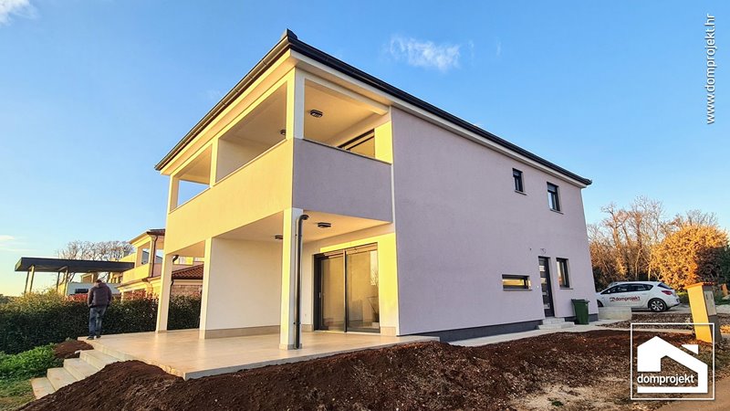 Modernes Fertighaus mit Obergeschoss Umag