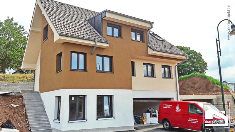 Modernes Fertighaus mit Dachgeschoss Useldange