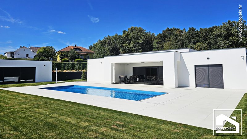 Fertighaus mit Pool Železna Gora