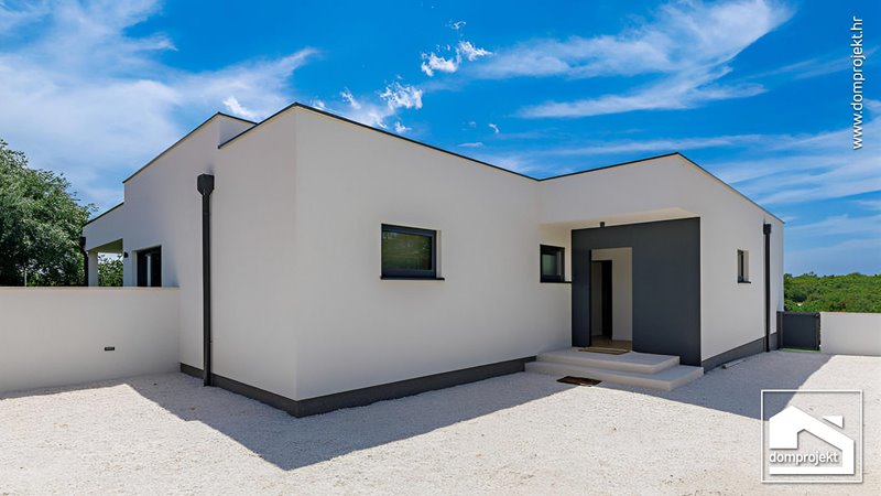Modernes Fertighaus mit Pool Bale