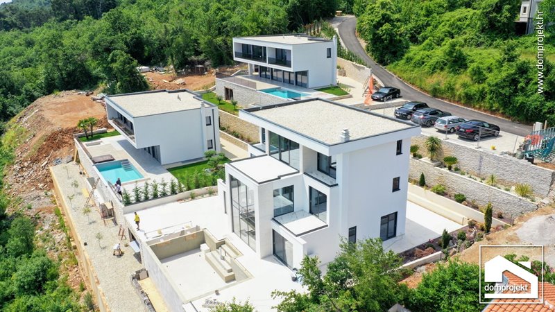 Modernes Fertighaus mit Pool Kolavići
