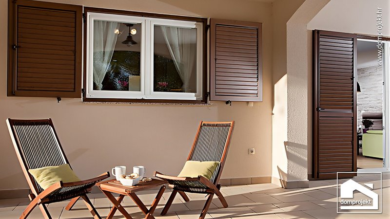 Modernes Fertighaus mit Pool Labin
