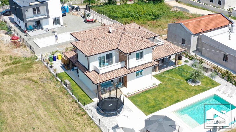 Modernes Fertighaus Nedešćina