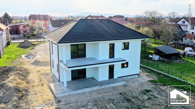 Energieeffizientes Fertighaus Brezovica