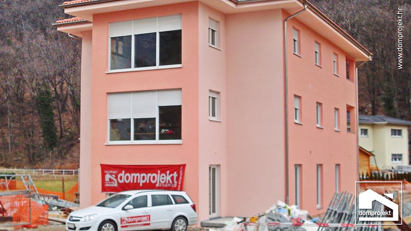 Modernes Mehrfamilienhaus in Fertigbauweise Biasca