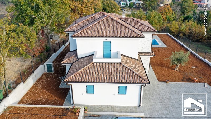 Modernes Fertighaus mit Obergeschoss Mušalež