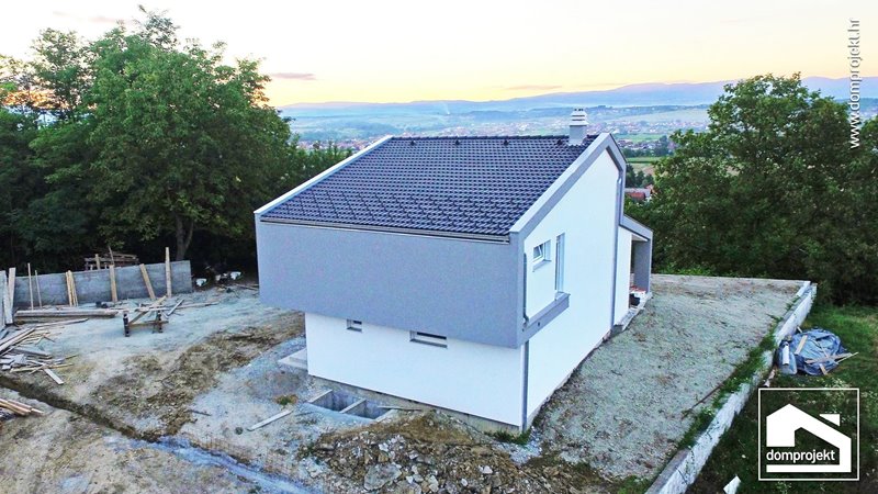 Energieeffizientes Fertighaus mit Obergeschoss Požega