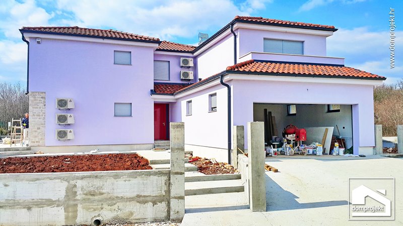 Modernes Fertighaus mit Pool Belavići