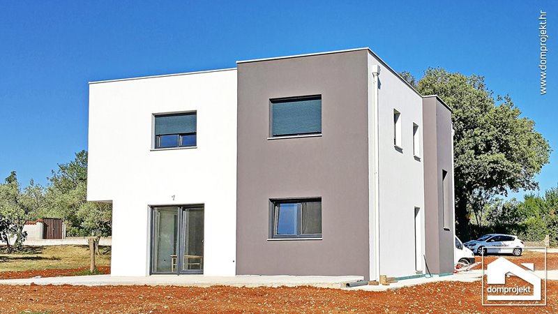 Energieeffizientes Fertighaus mit Obergeschoss Štinjan