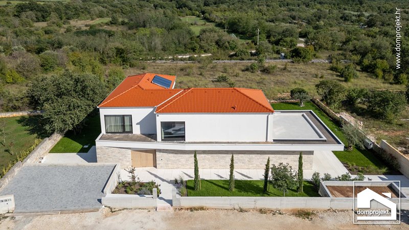 Komfortables Fertighaus mit Pool Sveti Lovreč Pazenatički